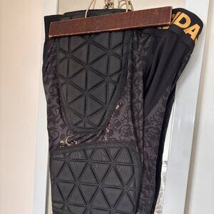 ADIDAS Padded football pants (M)